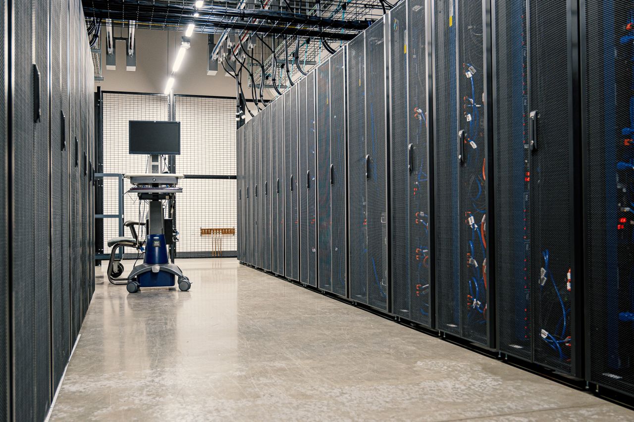 storage-cloud Aplikasi Kasir Berbasis Cloud vs Aplikasi Kasir Lokal yang Mudah Dipahami: Perbandingan dan Keuntungan